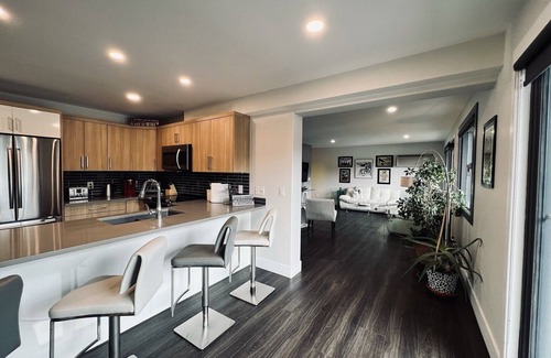 Central Okanagan Condo | Stunning spacious 4 bedroom lakefront condo with available boat slip!