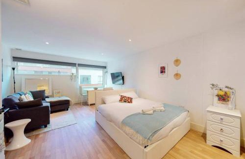 Chaucer Apartment | Stunning studio apt- 5 min walk to Borough station