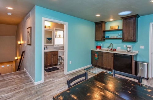 Baileys Harbor Apartment | Stunning Studio just steps from the Bjorklunden Trail System in Baileys Harbor