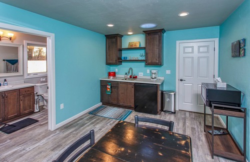 Baileys Harbor Apartment | Stunning Studio just steps from the Bjorklunden Trail System in Baileys Harbor