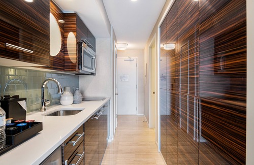 Barrier Island Apartment | Stunning Studio at 5Star Hotel @ Fort Lauderdale Beach