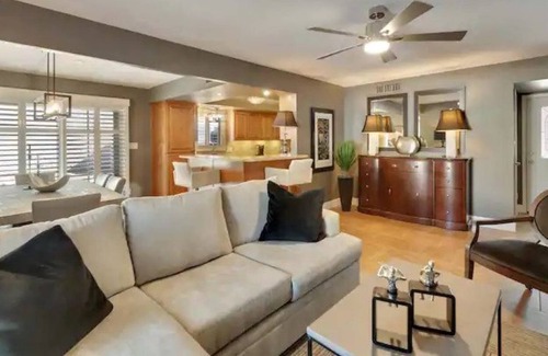 Cottonwood House | Stunning Sun Lakes Vacation Home with Golf Cart