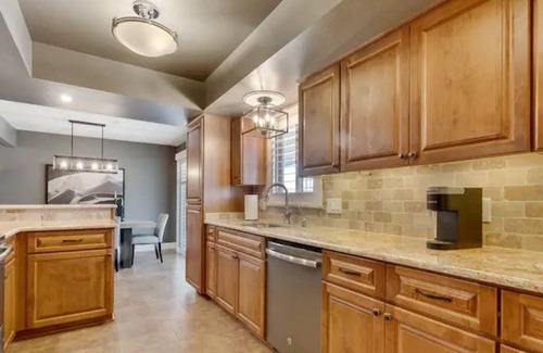 Cottonwood House | Stunning Sun Lakes Vacation Home with Golf Cart