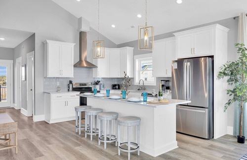 McCutcheon Field House | Stunning Sunrise Ocean and Sunset Bayview HGTV Design
