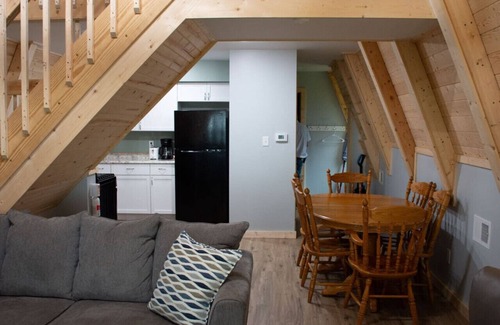 Au Gres Apartment | Stunning Sunrise Shore