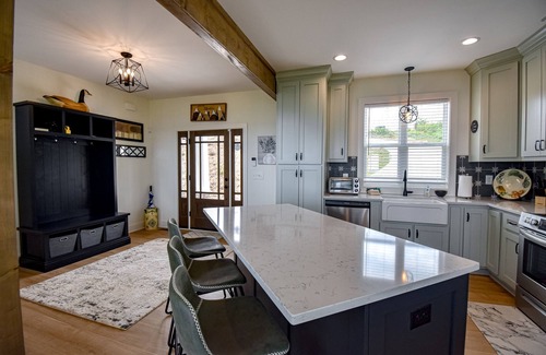 Clarkesville Cabin | Stunning three-story home with a hot tub, firepit, washer/dryer, & views