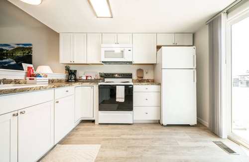Cimarron Hills Condo | ❀ Stunning ❀ Townhouse with A/C! Sleeps 5 People