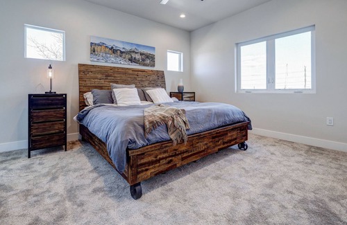 Sunnyside House | Stunning Townhome in Sunnyside/Lohi