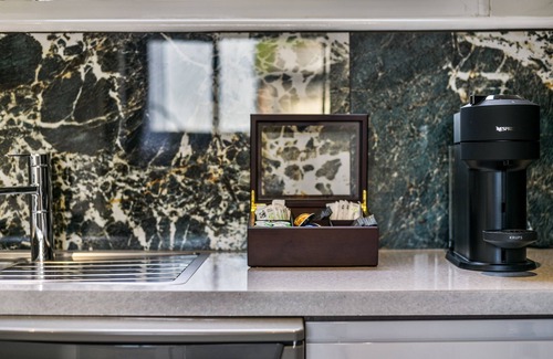 Farringdon Apartment | Stunning two bedroom apartment in Holborn!