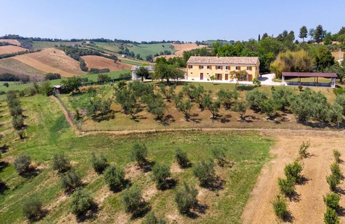 Bettolelle House | Stunning valley view just a step away from the sea
