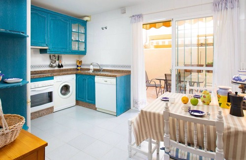 Torre de Benagalbon House | Stunning villa for 6 guests with A/C, pool, WIFI, TV, terrace and parking