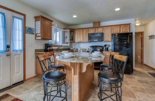 Beverly Beach House | Stunning views and sunsets from this pet friendly oceanfront home with a hot tub