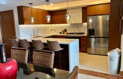 North Hotel Zone Condo | Stunning views over the bay from Grand Venetian