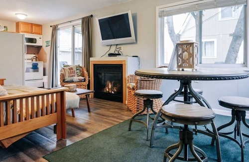 Oscoda House | Stunning views of Lake Huron