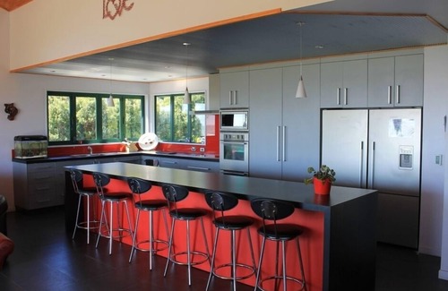 West Coast Region House | Stunning views of the Tasman Sea