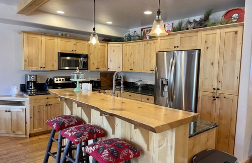 Bigfork Condo | Stunning views of the river - Book NOW for October - Fall Peeping!