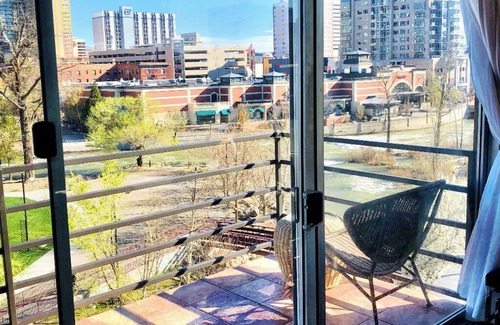 Downtown Reno House | Stunning Views On Riverwalk Wow Factor 1BR 2BA