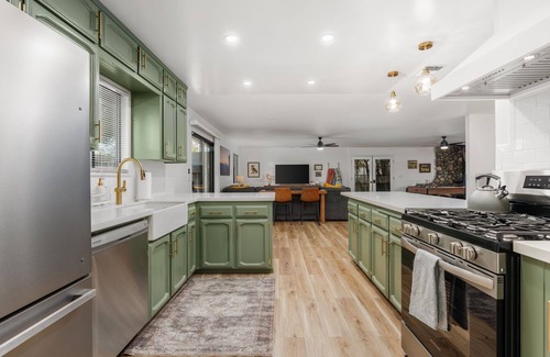 Ahwahnee House | Stunning views w/pool, spa, fire pit, BBQ, & games