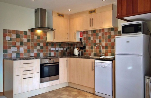 Liverton House | Stunning villa for 2 guests with WIFI, terrace, pets allowed and parking