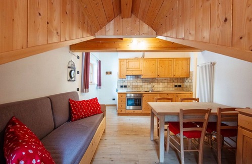 Mazzin House | Stunning villa for 11 people with WIFI and TV