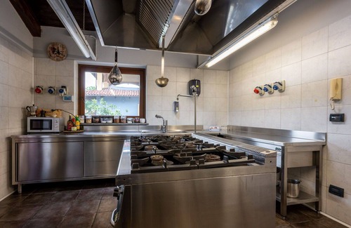 Narzole House | Stunning villa for 12 people with A/C, WIFI, pool, TV, terrace, pets allowed and parking