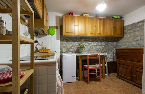 Pistoia House | Stunning villa for 2 guests with WIFI, pets allowed and parking