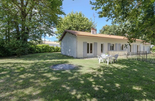 Medis House | Stunning villa for 4 people with WIFI, TV and pets allowed