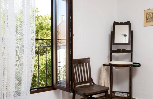 Niguelas House | Stunning villa for 8 people with WIFI and terrace