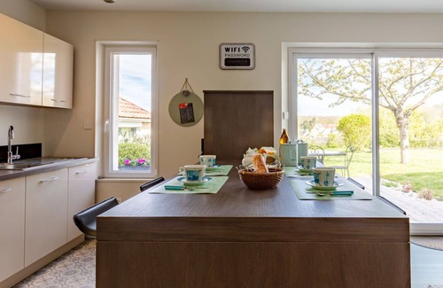 Fontaine-Henry House | Stunning villa for 5 guests with WIFI, TV and terrace