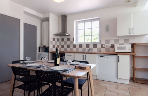 Le Mesnil-Patry House | Stunning villa for 5 people with WIFI, TV, terrace and parking