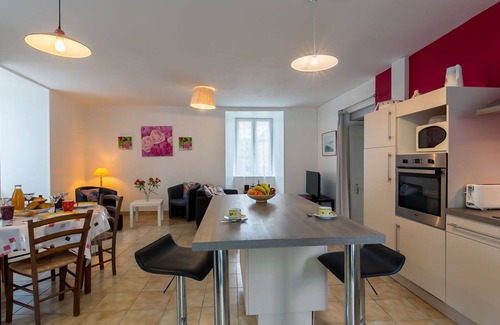 Plouneour-Trez Villa | Stunning villa for 4 guests with WIFI, TV, terrace and pets allowed