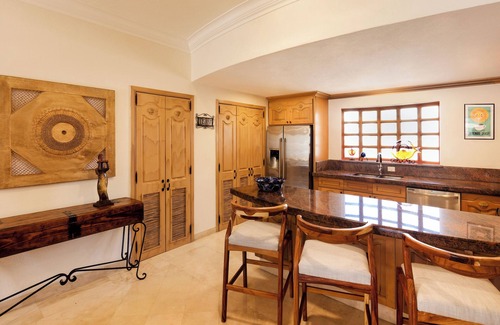Los Cabos Villa | Stunning Villa in Medano Beach Oceanfront Resort! Close to downtown Cabo!