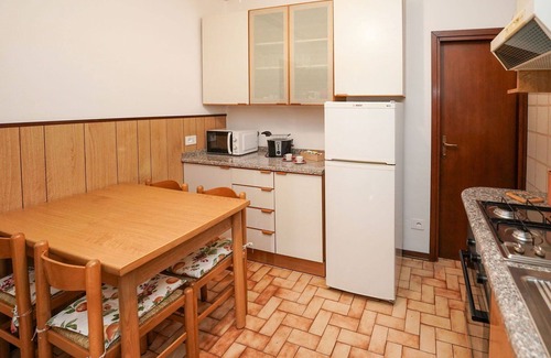 Laveno House | Stunning villa for 5 guests with WIFI, TV, terrace and pets allowed