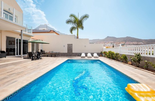 Costa Adeje Villa | Stunning villa Mila in Madroñal, heated pool!