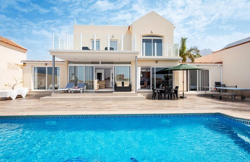 Costa Adeje Villa | Stunning villa Mila in Madroñal, heated pool!