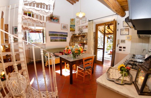 Vicopelago Villa | Stunning villa with private pool, WIFI, TV, veranda, pets allowed, panoramic view and parking