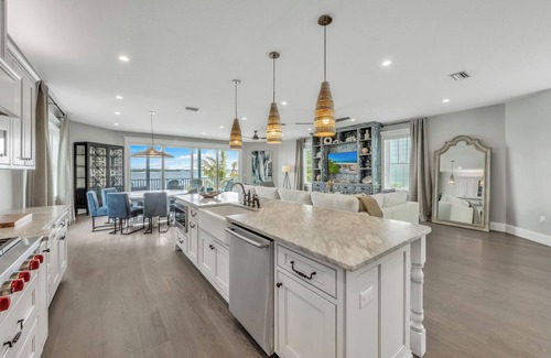 Bradenton Beach House | Stunning Waterfront home with Views, New Pool, Close to the Beach! - Salt Life