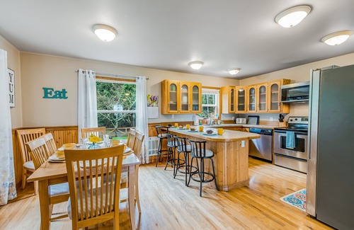 Camano Island House | Stunning waterfront getaway with firepit, woodstove, & scenic deck
