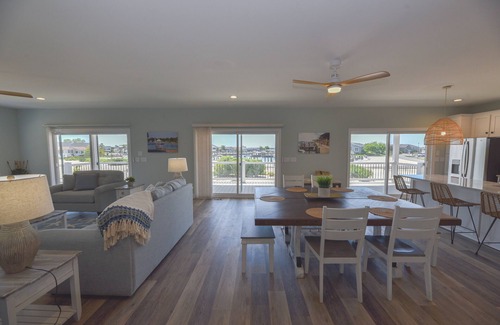 Long Neck House | Stunning-waterfront, beach, pools, family fun