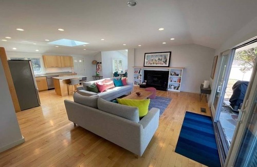 Brewster House | Stunning Waterfront Brewster Rental Close to Beach RPAM019