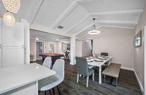 Tampa Shores House | Stunning Waterfront Canal Home Heated Pool/Hot tub Amazing Views