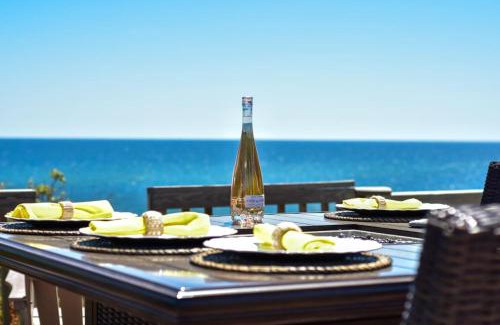 South Wellfleet House | Stunning Waterfront Views Beach steps away