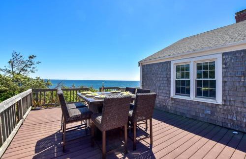 South Wellfleet House | Stunning Waterfront Views Beach steps away