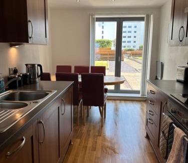 Newhaven Apartment | Stunning Waterfront Western harbour Apartment