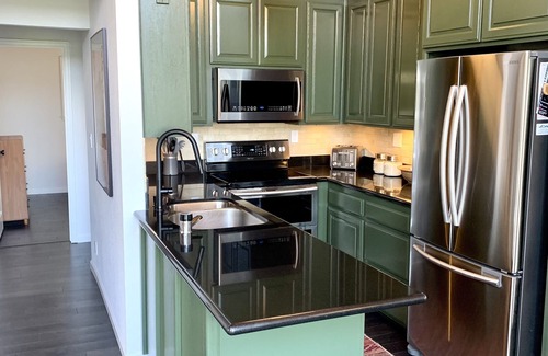 Groveland Ski Chalet | Stunning Yosemite Mountain Views with Luxury accommodations