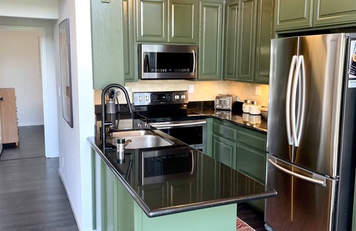 Groveland Ski Chalet | Stunning Yosemite Mountain Views with Luxury accommodations