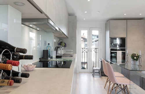 Fulham Broadway Apartment | Stunningly Decorated 3BD Flat in Fulham