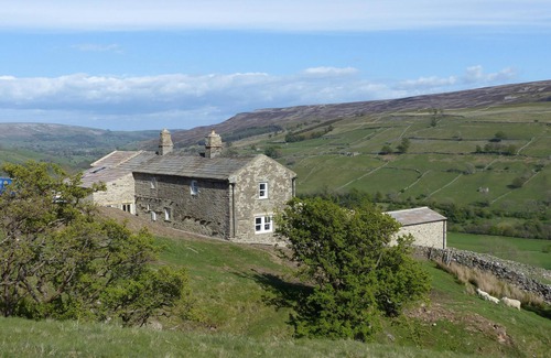 Fremington Cottage | StunningViews-Privacy-Hiking-Sleeps8-WiFi