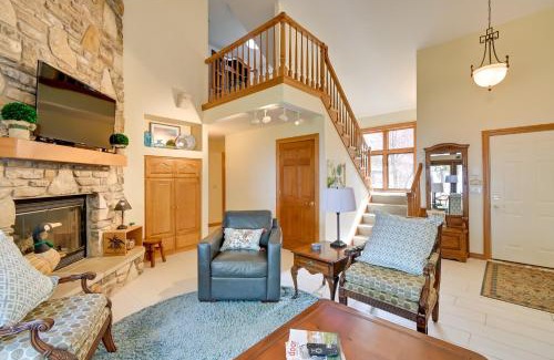 Sturgeon Bay House | Sturgeon Bay Hideaway with Direct Water Access!
