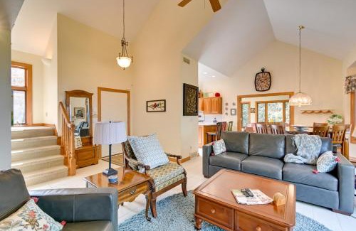 Sturgeon Bay House | Sturgeon Bay Hideaway with Direct Water Access!
